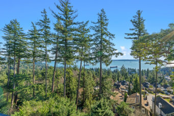 #8 - 5110 Alderfeild Place